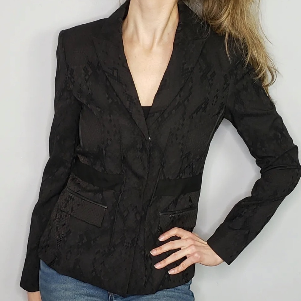 T Tahari Black Snakeskin Print Blazer Size 10 - Picture 4 of 16